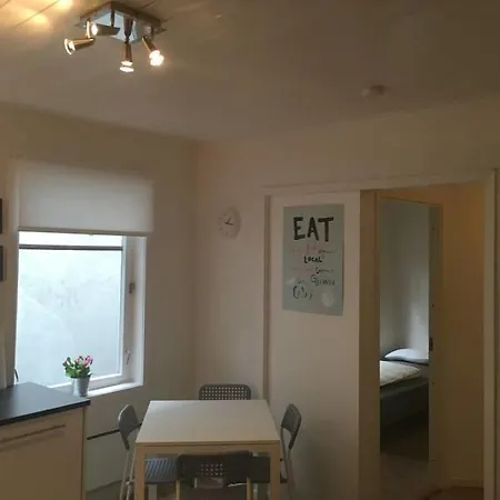 Budget 102 아파트